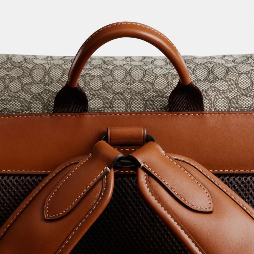 Coach Men HITCH BACKPACK IN MICRO SIGNATURE JACQUARD Cocoa/Burnished Amber Z8JFB8683