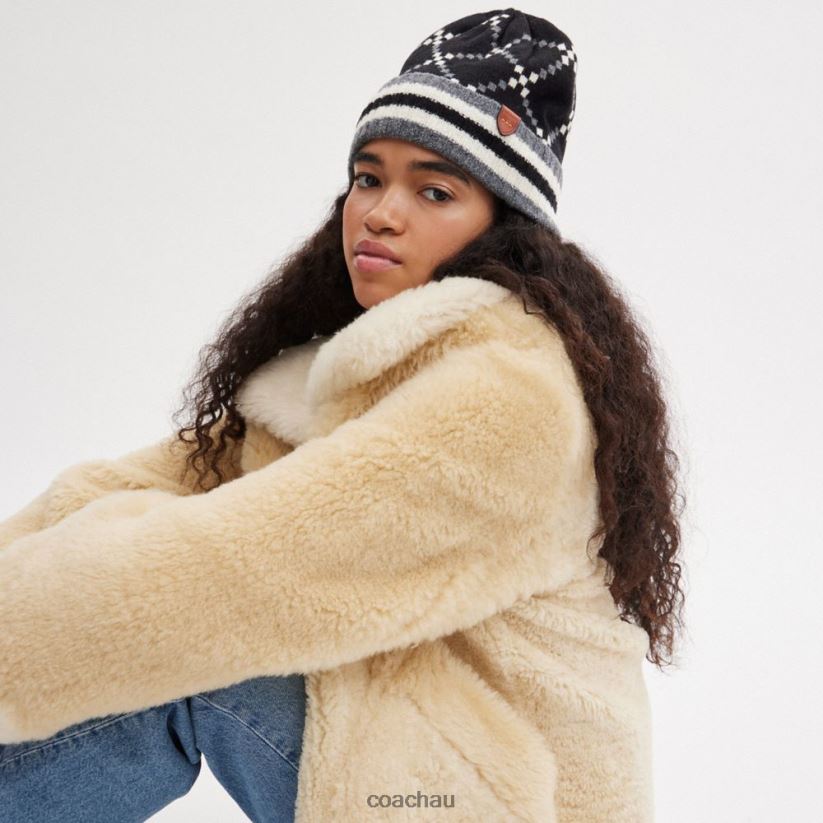 Coach Women SIGNATURE JACQUARD BEANIE Black Z8JFB8547